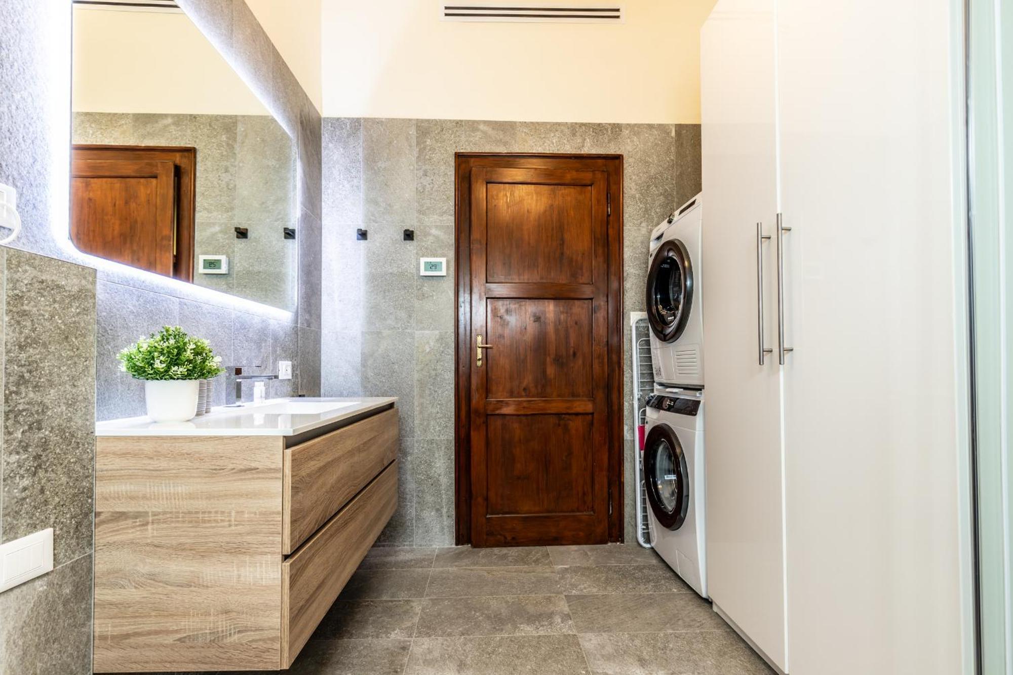 Housmart Emilia Levante 98 Bologna Exterior photo